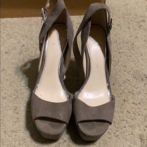 Jessica Simpson heels